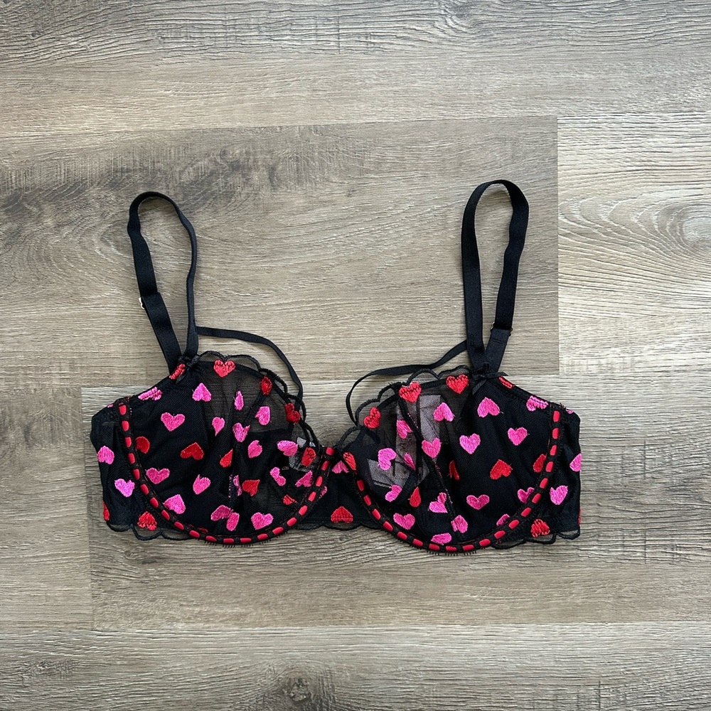 NWT VS Dream Angels Push-Up Bra - Picture 2 of 6